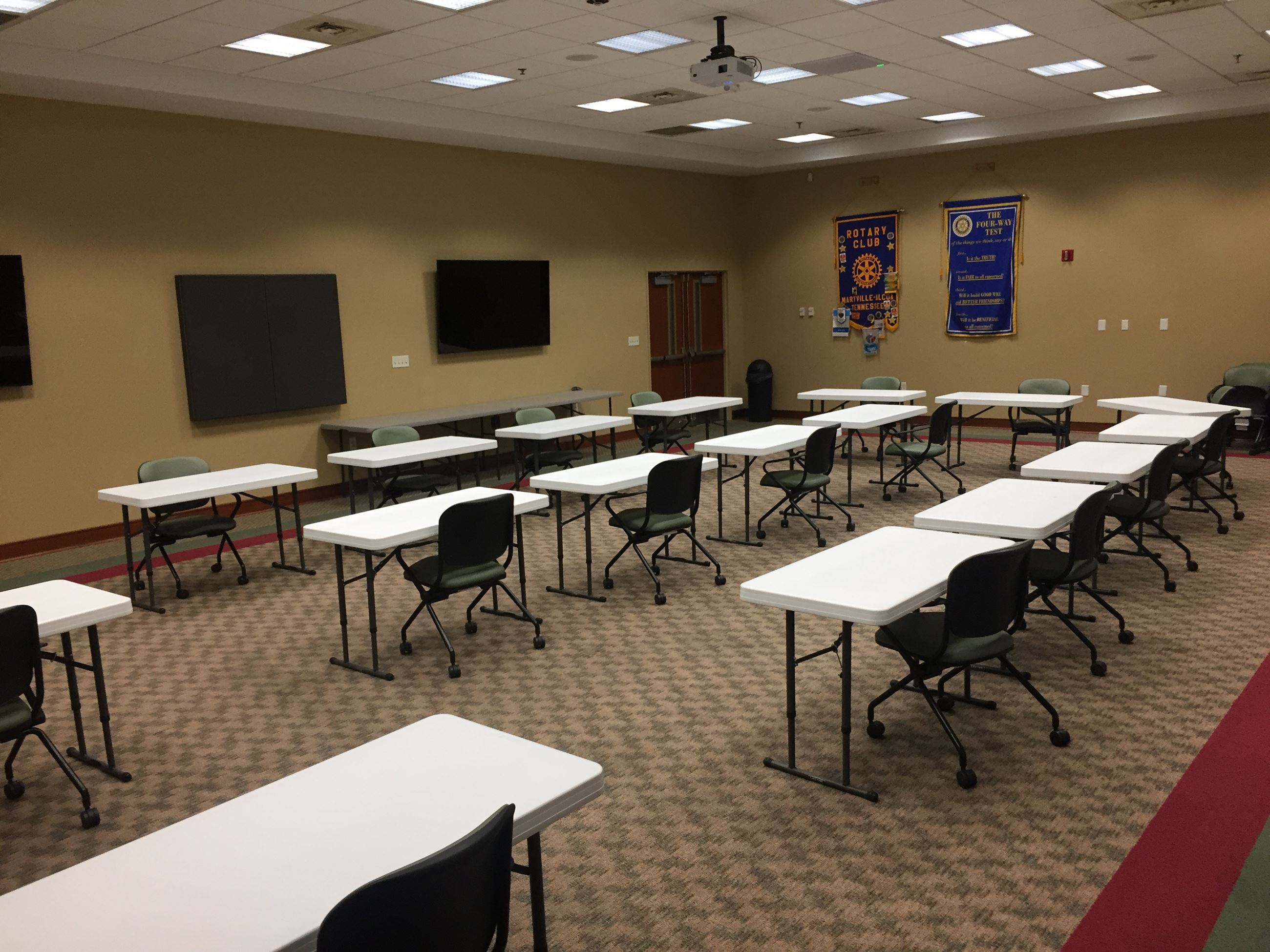 Sharon Lawson Large Meeting Arrangement 2