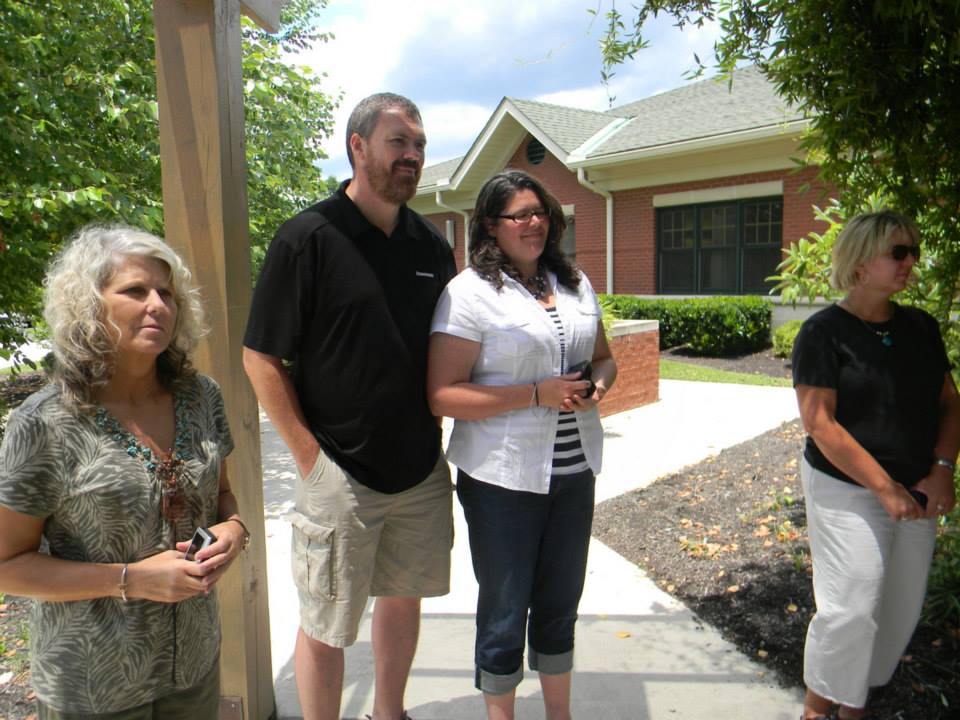 1043891_313215978813541_953046925_n[1]